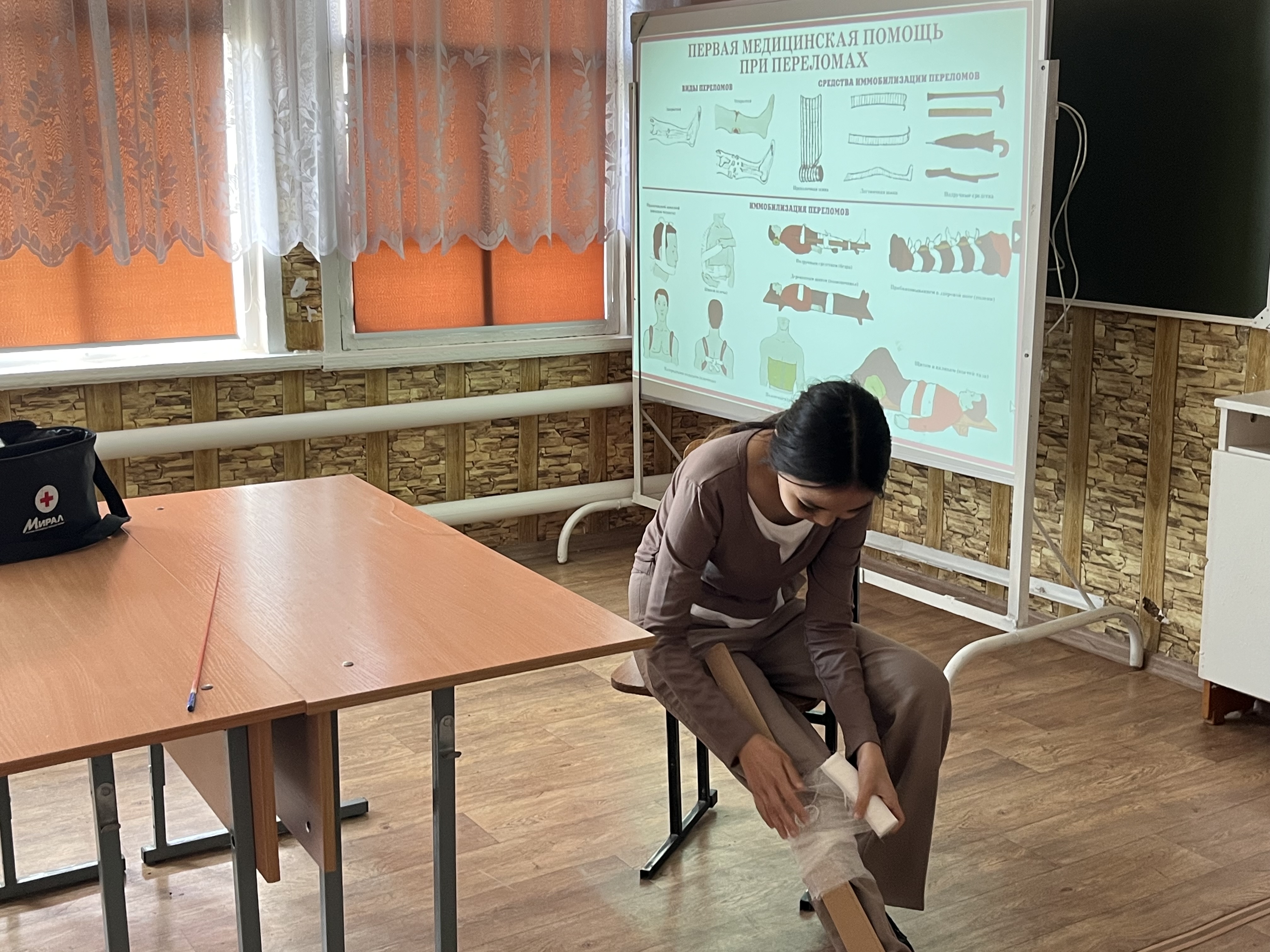 Мастер -класс по обучению навыкам оказания первой помощи..